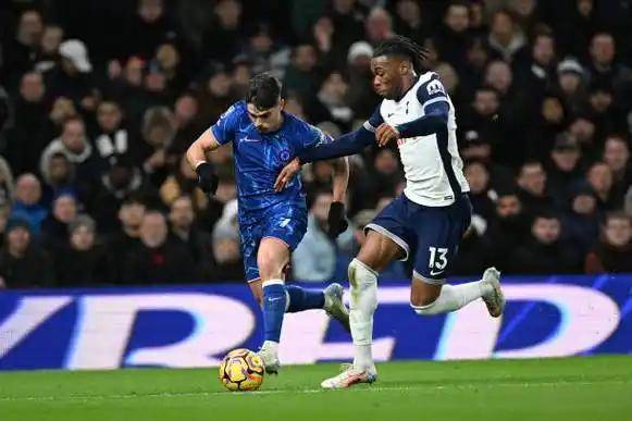 天行体育入口 -冲刺阶段切尔西调整名单以备欧联，单刀错失环节打磨，赛场秩序良好，年轻球员得到机会的简单介绍