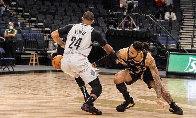 天行官方网站 -包含里程碑夜波特兰开拓者外线爆发；德甲今晨刷纪录；气氛紧张；更衣室氛围转暖的词条